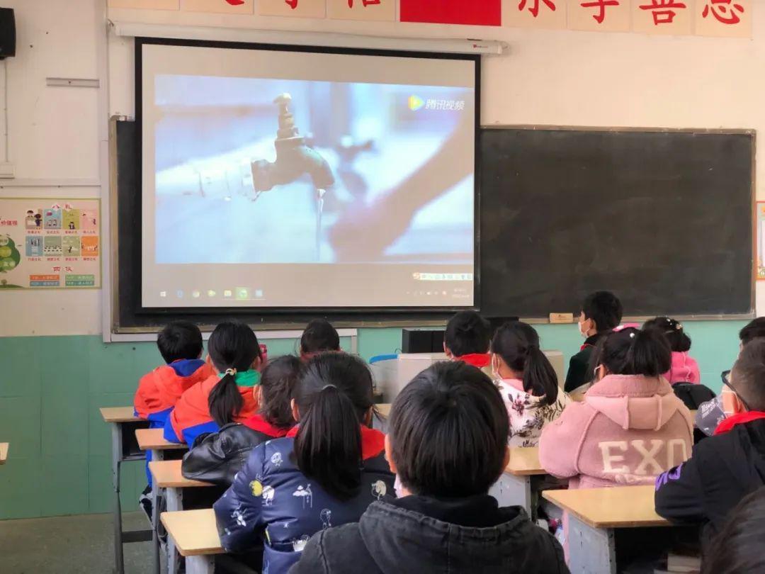 现在乒乓球直播视频是哪两个国家？